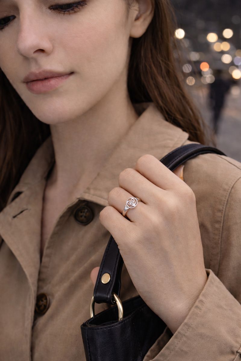 Heart Seal · Eternal Remembrance Pure Silver Ring 7